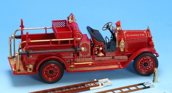 Автомобиль - пожарная машина Мэксим C-2 образца 1923 г., масштаб 1:24  